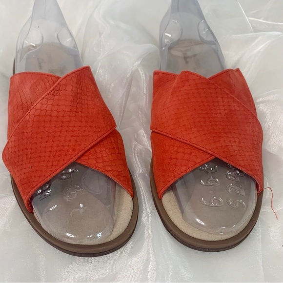 Collection by Clarks, Suede Declan, Ivy Slide Sandal! - Picture 1 of 7